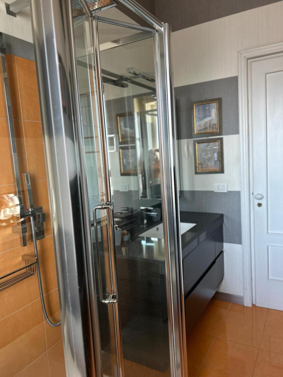 Front Beach Apartment - 3 Bedrooms Bari Zewnętrze zdjęcie