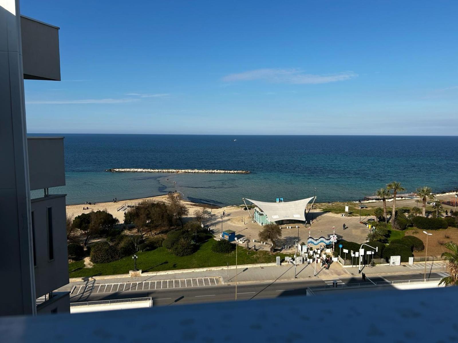 Front Beach Apartment - 3 Bedrooms Bari Zewnętrze zdjęcie