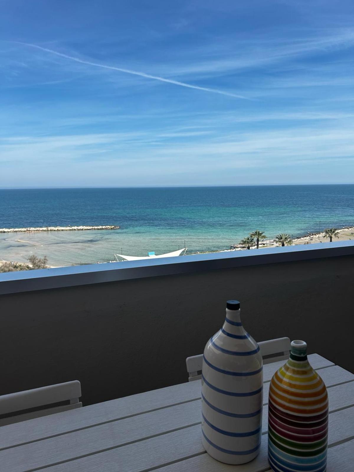 Front Beach Apartment - 3 Bedrooms Bari Zewnętrze zdjęcie